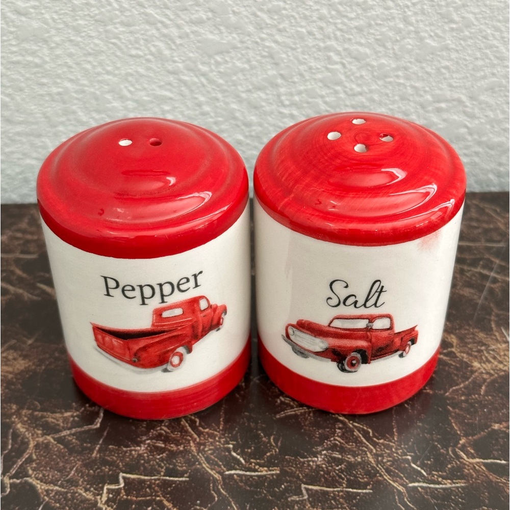 Retro Classic Cars Salt & Pepper Shakers